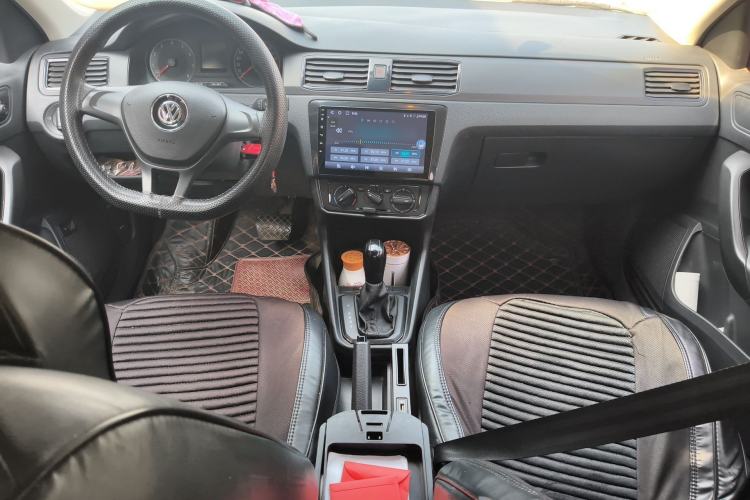 Used Volkswagen Santana 2021 1.5L Automatic Fashion Edition Center Console
