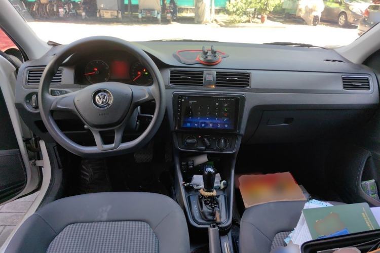 Used Volkswagen Santana 2021 1.5L Automatic Fashion Edition Center Console