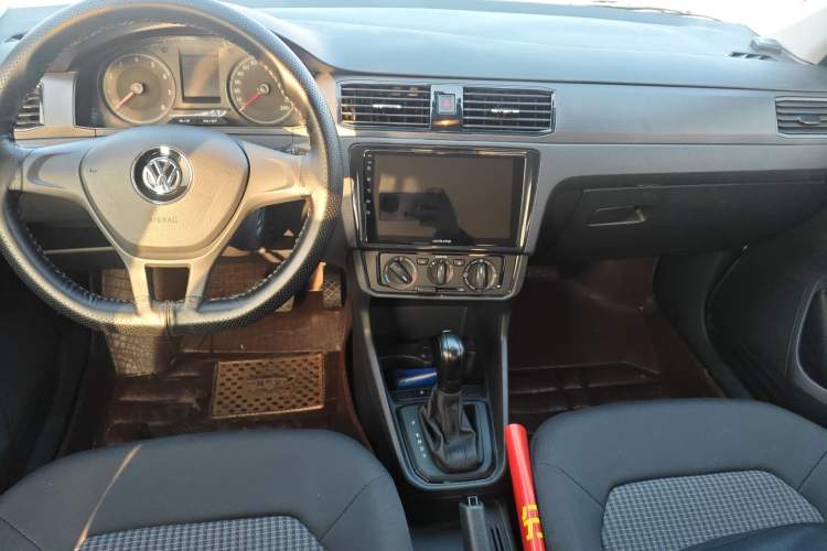Used Volkswagen Santana 2021 1.5L Automatic Fashion Edition Center Console