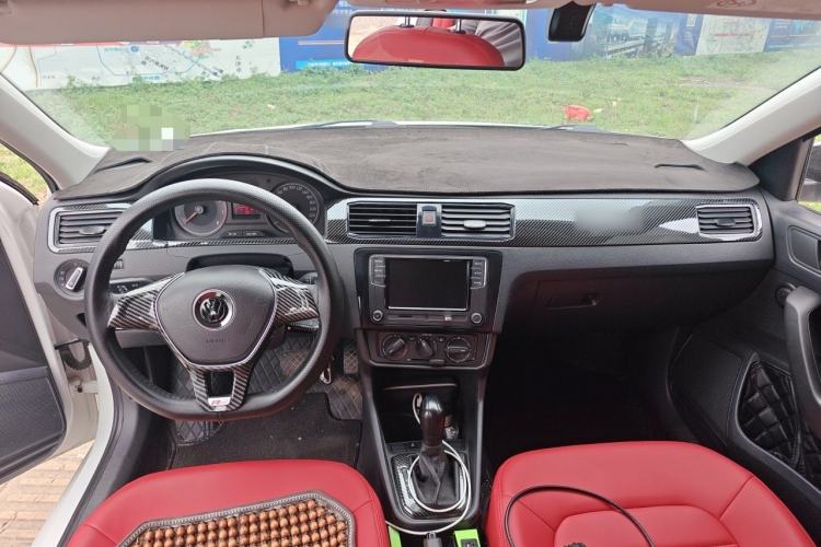 Used Volkswagen Santana 2021 1.5L Automatic Fashion Edition Center Console