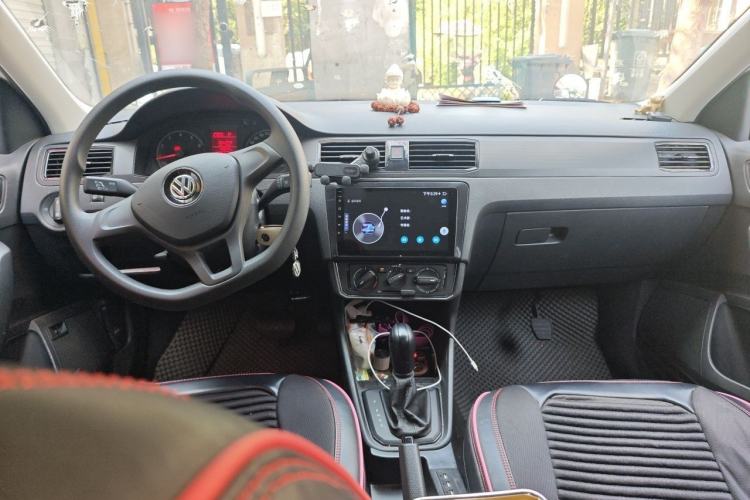Used Volkswagen Santana 2021 1.5L Automatic Fashion Edition Center Console