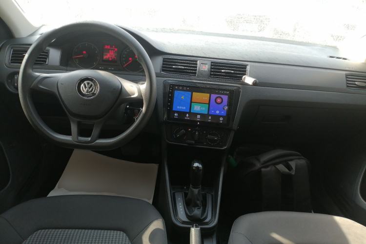 Used Volkswagen Santana 2021 1.5L Automatic Fashion Edition Center Console