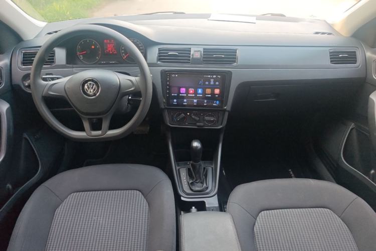 Used Volkswagen Santana 2021 1.5L Automatic Fashion Edition Center Console