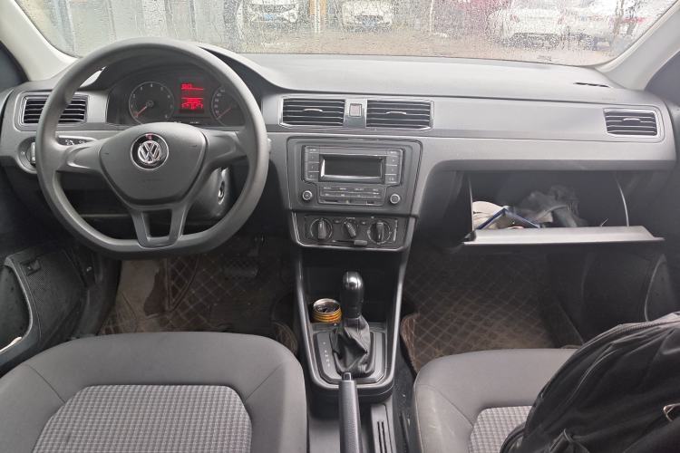 Used Volkswagen Santana 2021 1.5L Automatic Fashion Edition Center Console