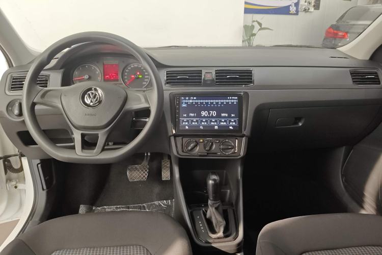 Used Volkswagen Santana 2021 1.5L Automatic Fashion Edition Center Console