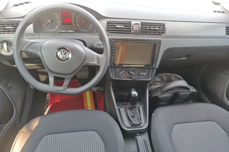 Used Volkswagen Santana 2021 1.5L Automatic Fashion Edition Center Console