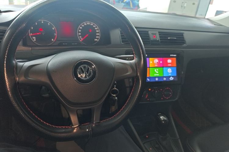 Used Volkswagen Santana 2021 1.5L Automatic Fashion Edition Center Console