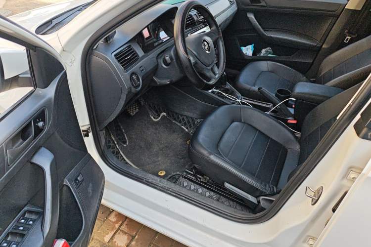 Used Volkswagen Santana 2021 1.5L Automatic Fashion Edition Driver Seat