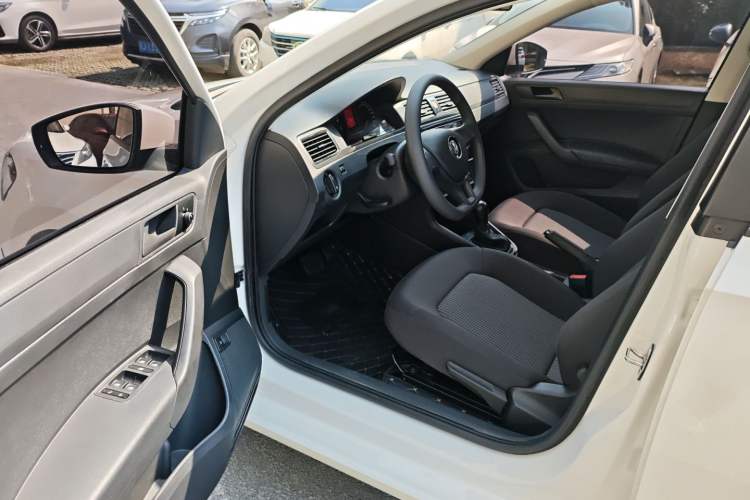 Used Volkswagen Santana 2021 1.5L Automatic Fashion Edition Driver Seat