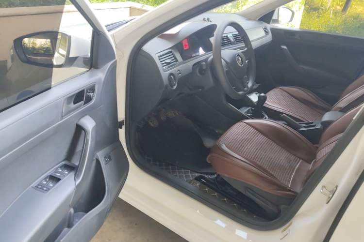 Used Volkswagen Santana 2021 1.5L Manual Fashion Edition Driver Seat