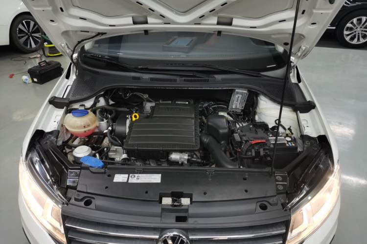 Used Volkswagen Santana 2021 1.5L Automatic Fashion Edition Engine Bay