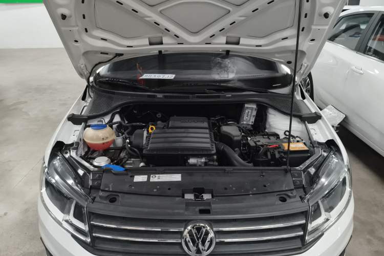 Used Volkswagen Santana 2021 1.5L Automatic Fashion Edition Engine Bay