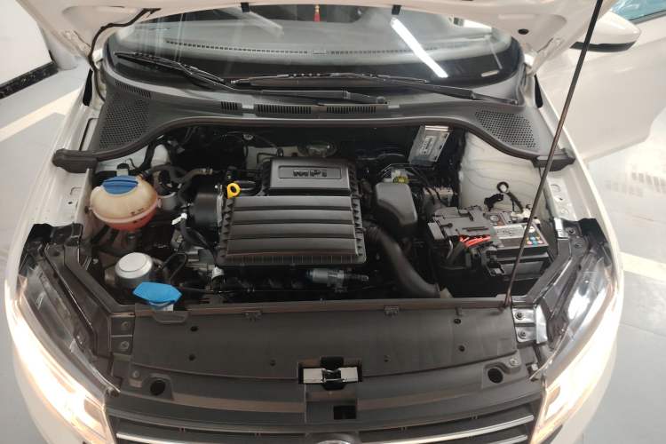Used Volkswagen Santana 2021 1.5L Manual Fashion Edition Engine Bay