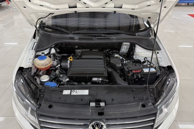 Used Volkswagen Santana 2021 1.5L Automatic Fashion Edition Engine Bay