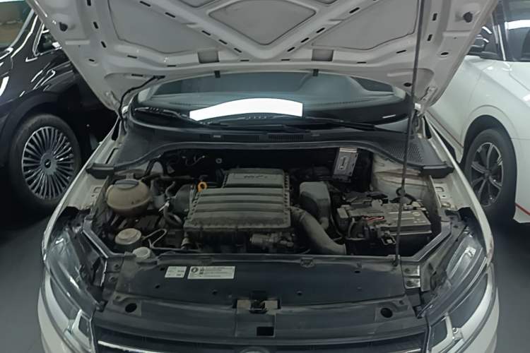 Used Volkswagen Santana 2021 1.5L Automatic Fashion Edition Engine Bay