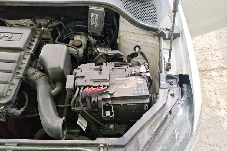 Used Volkswagen Santana 2021 1.5L Automatic Fashion Edition Engine Bay Left