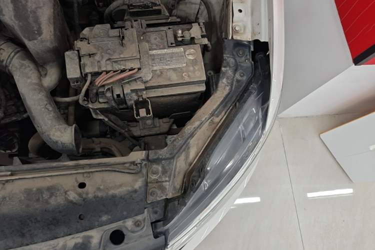 Used Volkswagen Santana 2021 1.5L Automatic Fashion Edition Engine Bay Left