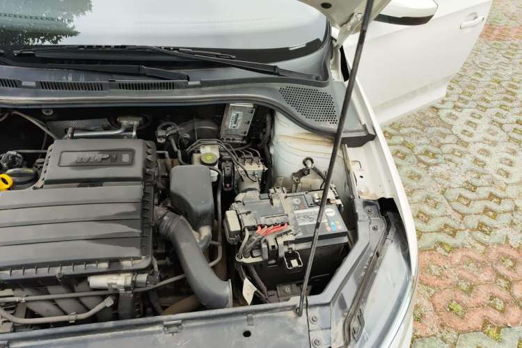 Used Volkswagen Santana 2021 1.5L Manual Fashion Edition Engine Bay Left
