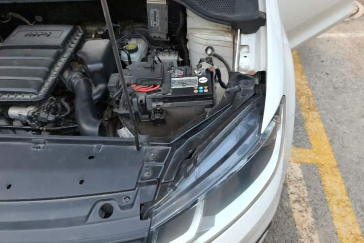 Used Volkswagen Santana 2021 1.5L Manual Fashion Edition Engine Bay Left