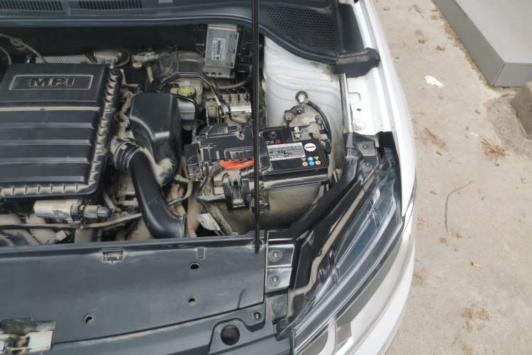 Used Volkswagen Santana 2021 1.5L Manual Fashion Edition Engine Bay Left