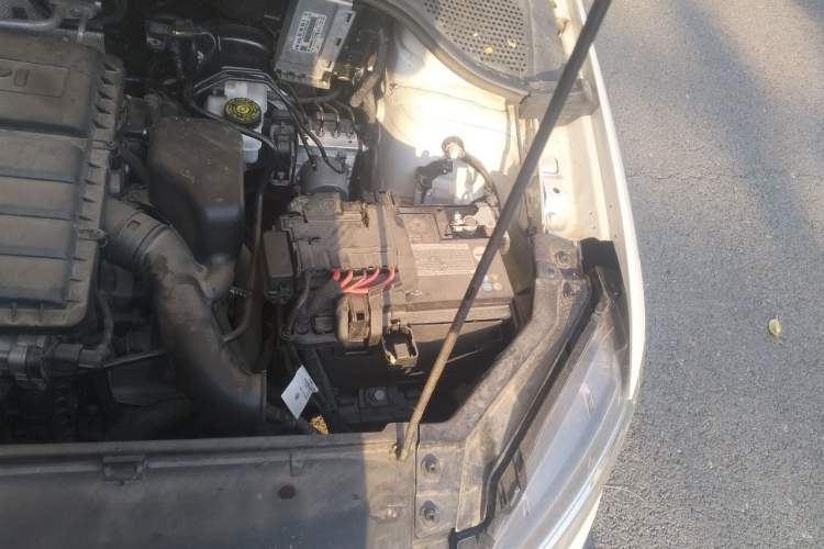 Used Volkswagen Santana 2021 1.5L Manual Fashion Edition Engine Bay Left