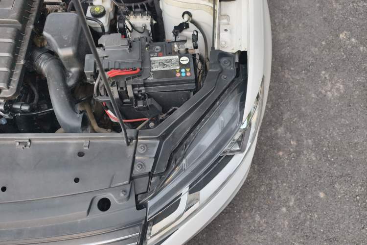 Used Volkswagen Santana 2021 1.5L Manual Fashion Edition Engine Bay Left