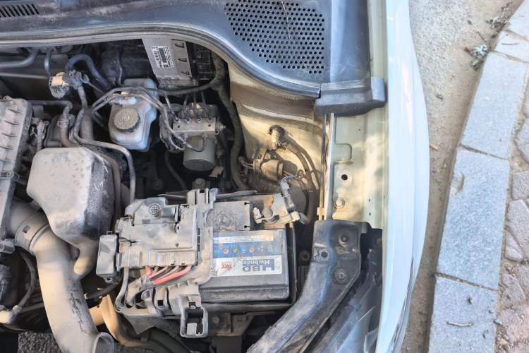 Used Volkswagen Santana 2021 1.5L Manual Fashion Edition Engine Bay Left
