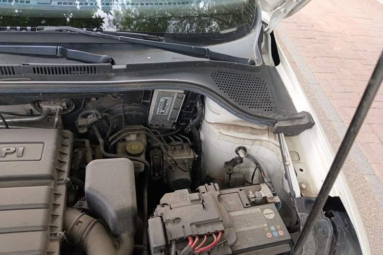 Used Volkswagen Santana 2021 1.5L Manual Fashion Edition Engine Bay Left