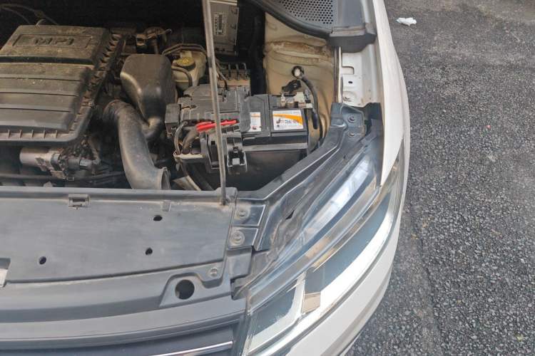 Used Volkswagen Santana 2021 1.5L Manual Fashion Edition Engine Bay Left