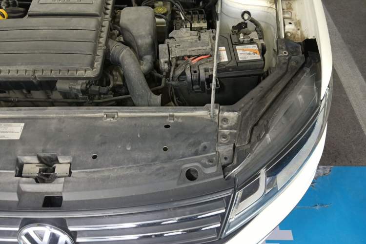 Used Volkswagen Santana 2021 1.5L Manual Fashion Edition Engine Bay Left