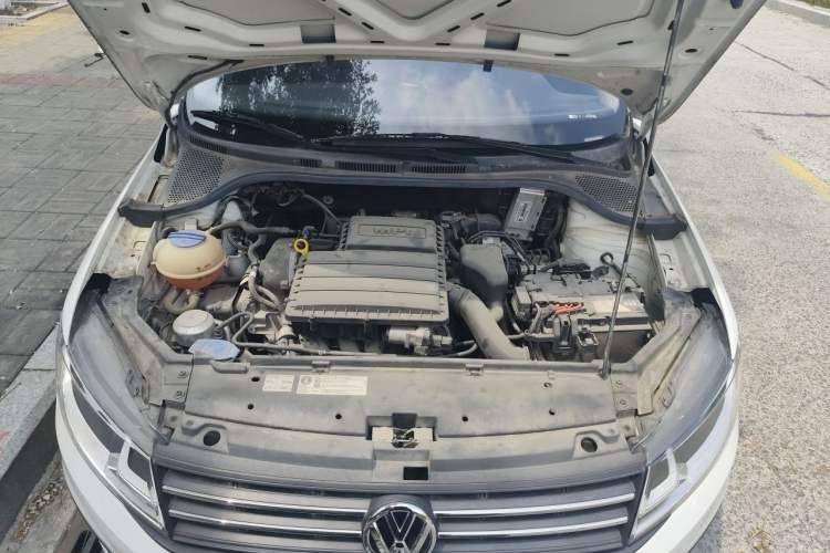 Used Volkswagen Santana 2021 1.5L Automatic Fashion Edition Engine Bay