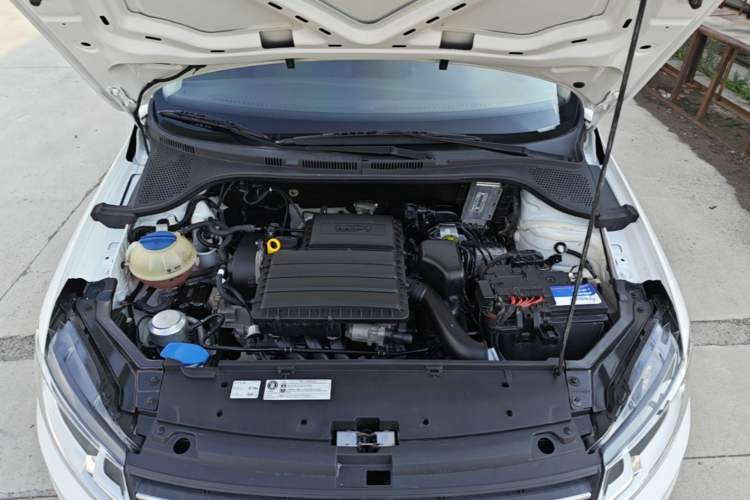 Used Volkswagen Santana 2021 1.5L Automatic Fashion Edition Engine Bay