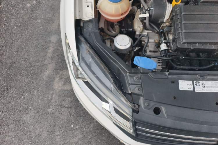 Used Volkswagen Santana 2021 1.5L Manual Fashion Edition Engine Bay Right