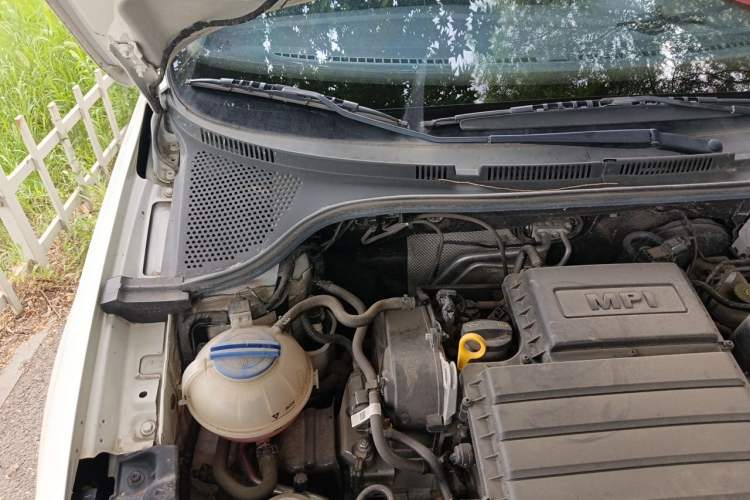 Used Volkswagen Santana 2021 1.5L Manual Fashion Edition Engine Bay Right