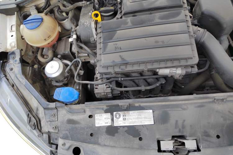 Used Volkswagen Santana 2021 1.5L Automatic Fashion Edition Engine Bay Right