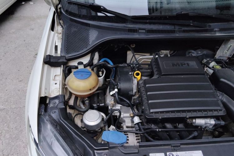 Used Volkswagen Santana 2021 1.5L Manual Fashion Edition Engine Bay Right