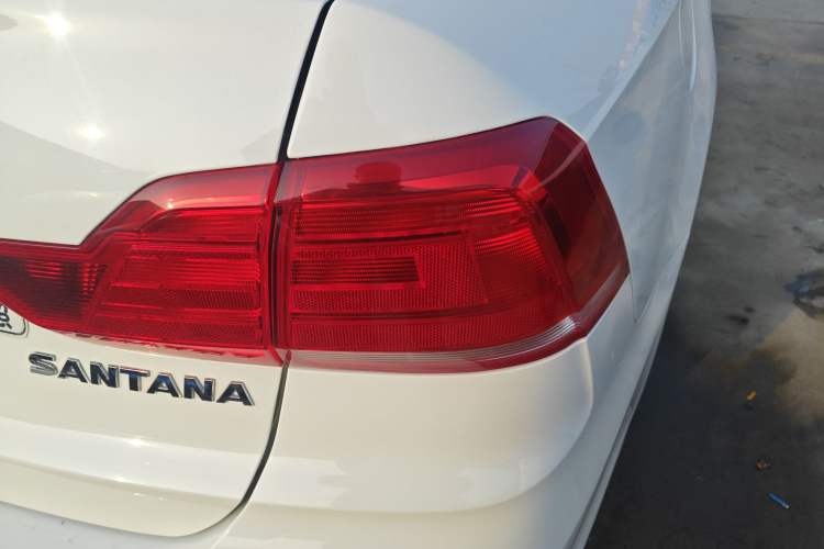 Used Volkswagen Santana 2021 1.5L Automatic Fashion Edition Exterior 3