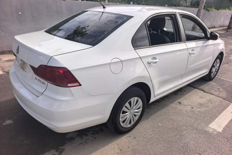 Used Volkswagen Santana 2021 1.5L Manual Fashion Edition Exterior 3