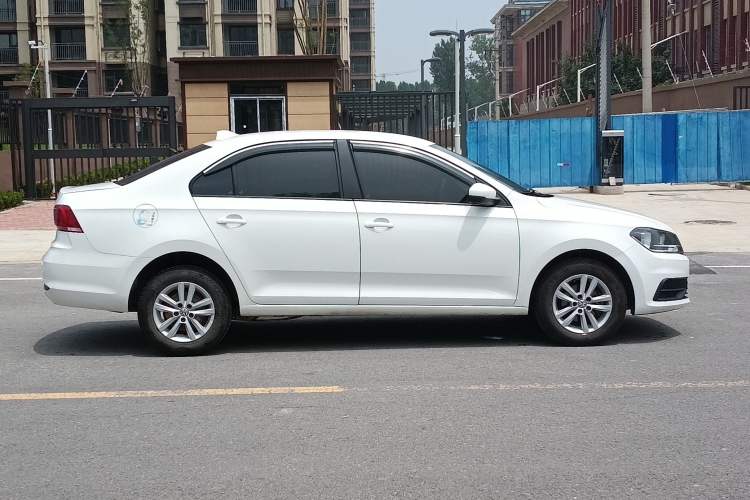 Used Volkswagen Santana 2021 1.5L Automatic Fashion Edition Exterior 4