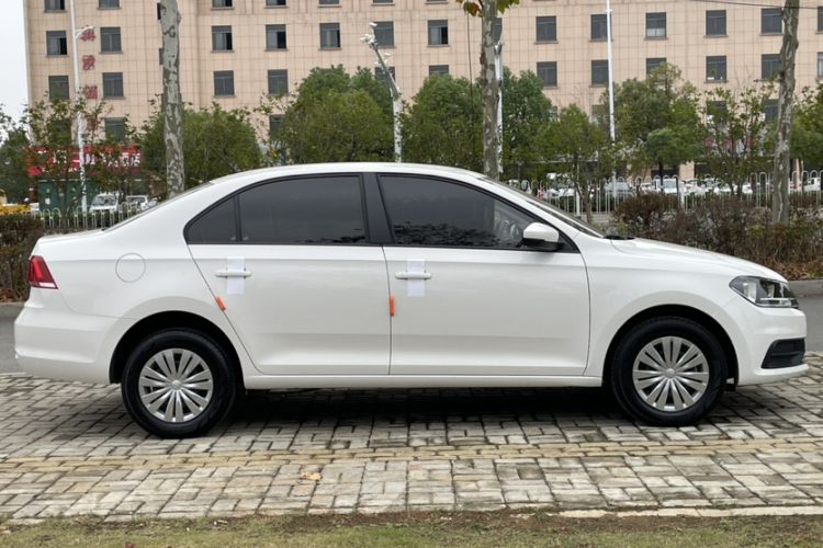 Used Volkswagen Santana 2021 1.5L Manual Fashion Edition Exterior 4