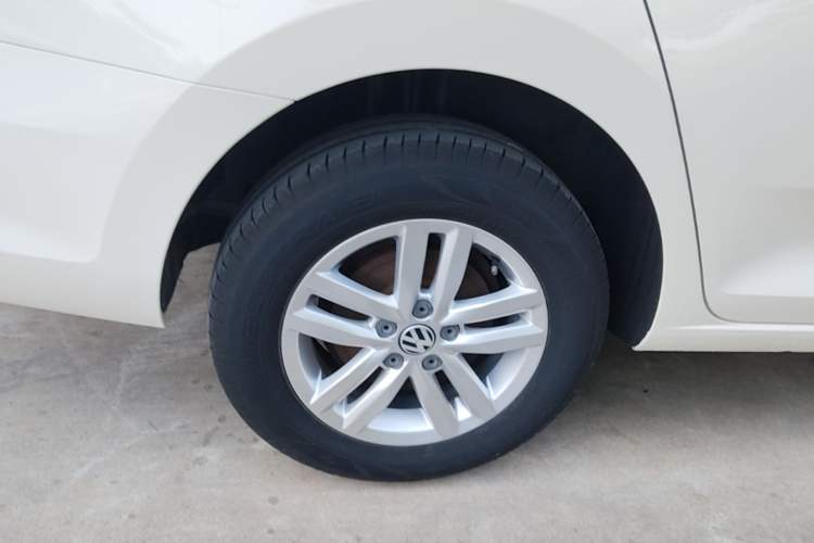 Used Volkswagen Santana 2021 1.5L Manual Fashion Edition Exterior 5