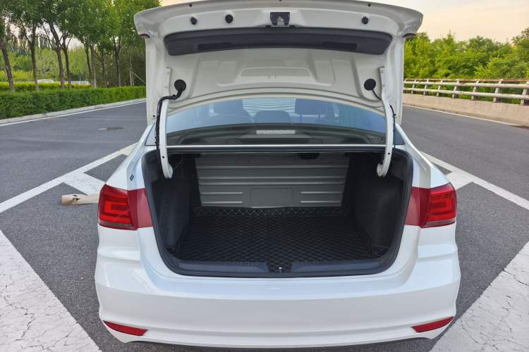Used Volkswagen Santana 2021 1.5L Automatic Fashion Edition Exterior 5