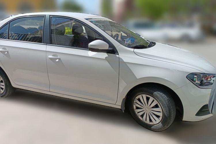 Used Volkswagen Santana 2021 1.5L Manual Fashion Edition Front Right 45 Deg