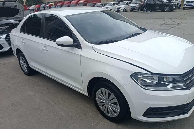 Used Volkswagen Santana 2021 1.5L Automatic Fashion Edition Front Right 45 Deg