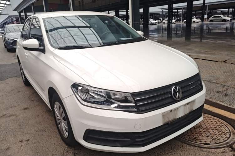 Used Volkswagen Santana 2021 1.5L Automatic Fashion Edition Front Right 45 Deg