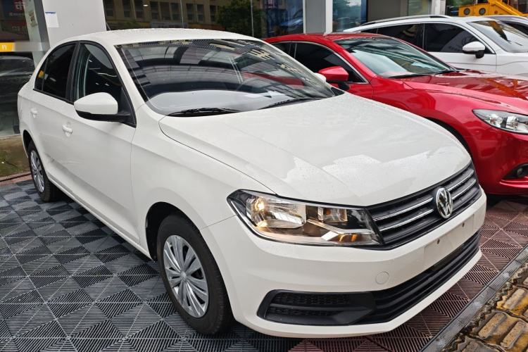 Used Volkswagen Santana 2021 1.5L Manual Fashion Edition Front Right 45 Deg
