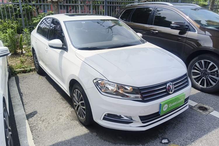 Used Volkswagen Santana 2021 1.5L Automatic Comfort Edition Front Right 45 Deg