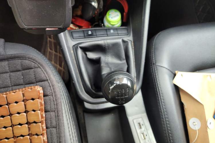Used Volkswagen Santana 2021 1.5L Manual Fashion Edition Gear Lever