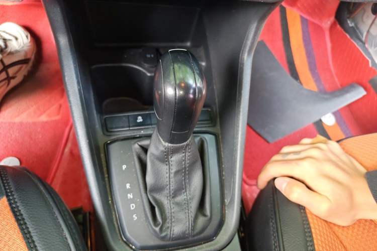 Used Volkswagen Santana 2021 1.5L Automatic Fashion Edition Gear Lever