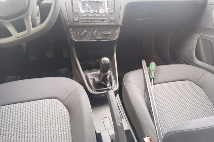 Used Volkswagen Santana 2021 1.5L Manual Fashion Edition Gear Lever